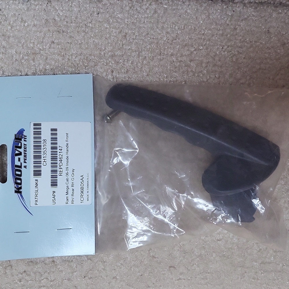 Kool-vue 2006 dodge ram mega cab inside  handle REPD462147
